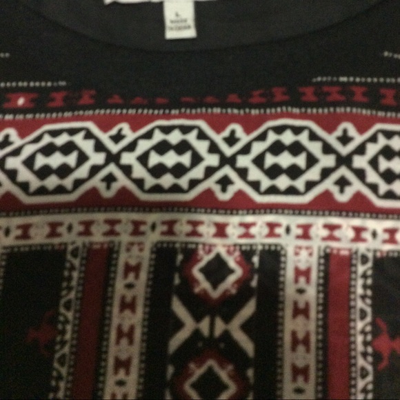 Patterned Top - Picture 4 of 6